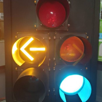 Yellow American Traffic Lights - Vintage Americana